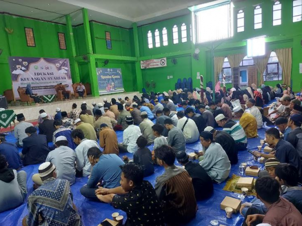 Tingkatkan Literasi, Masjid Muhammadiyah Al-Muhajirin Gelar Edukasi Keuangan Syariah
