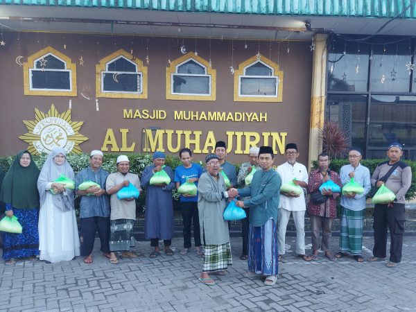 Masjid Muhammadiyah Al-Muhajirin Banjarmasin Kembali Bagikan Beras Gratis