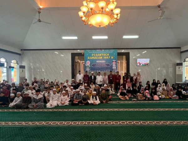 Sinergi Masjid dan IMM Bina 126 Pelajar Banjarmasin