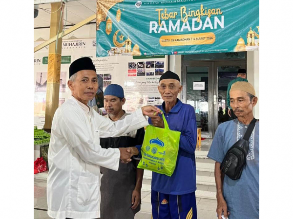Masjid Muhammadiyah Al-Muhajirin Banjarmasin Tebar 100 Paket Sembako 